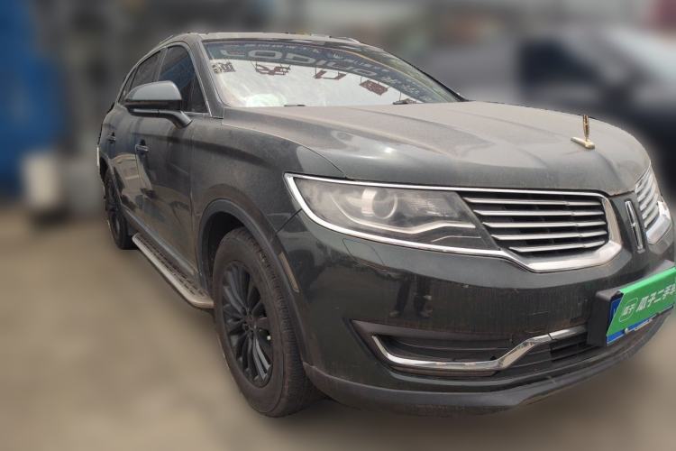 Used Lincoln MKX 2017 2.0T Four-Wheel Drive Zunya Edition Front Right 45 Deg