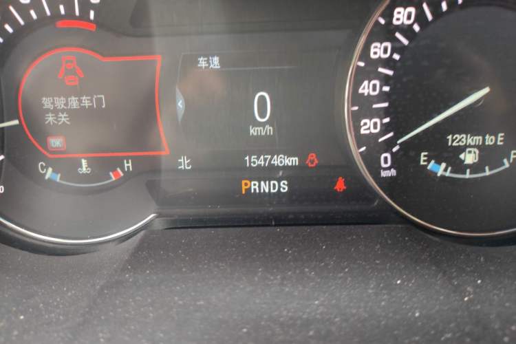 Used Lincoln MKX 2017 2.0T Four-Wheel Drive Zunya Edition Odometer Close Up