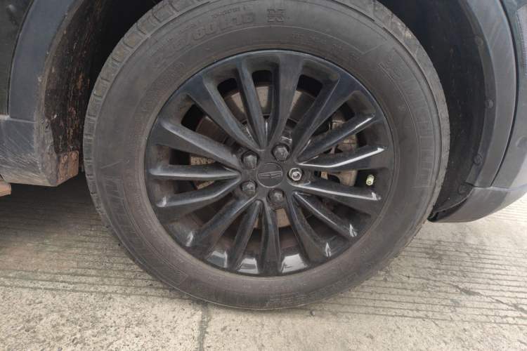 Used Lincoln MKX 2017 2.0T Four-Wheel Drive Zunya Edition Right Front Wheel Hub