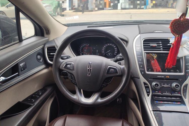 Used Lincoln MKX 2017 2.0T Four-Wheel Drive Zunya Edition Steering Wheel