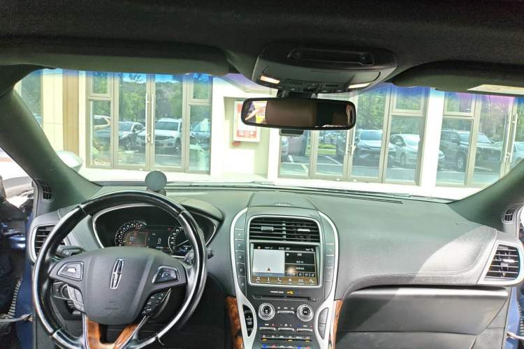 Used Lincoln MKX 2017 2.7T Four-Wheel Drive Prestige Edition Headliner