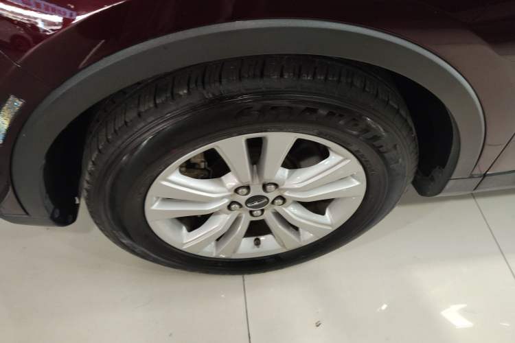 Used Lincoln MKX 2017 2.0T Two-Wheel Drive Deluxe Edition Exterior 2