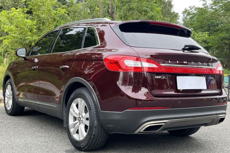 Used Lincoln MKX 2017 2.0T Two-Wheel Drive Deluxe Edition Exterior 7