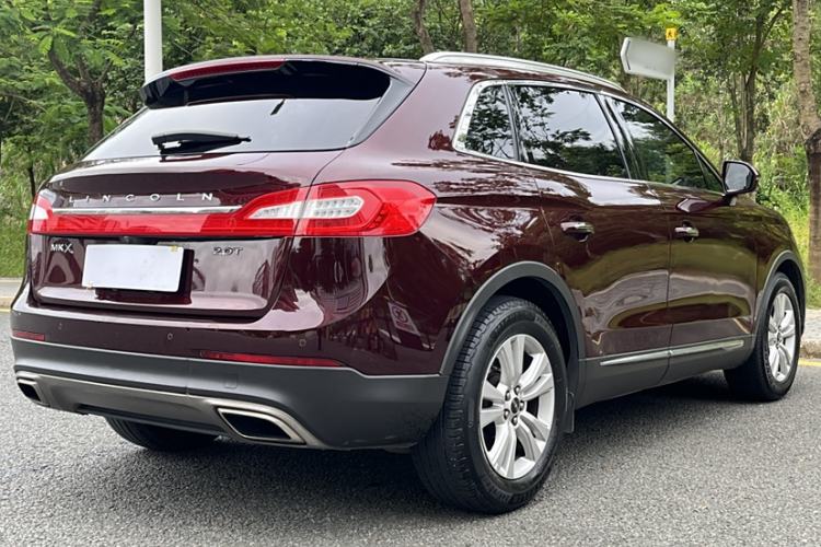 Used Lincoln MKX 2017 2.0T Two-Wheel Drive Deluxe Edition Exterior 9