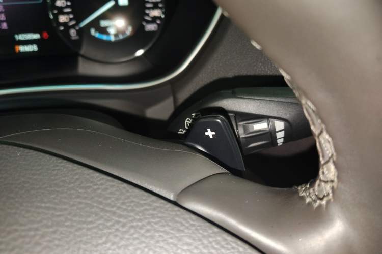 Used Lincoln MKX 2017 2.0T Two-Wheel Drive Deluxe Edition Gear Lever