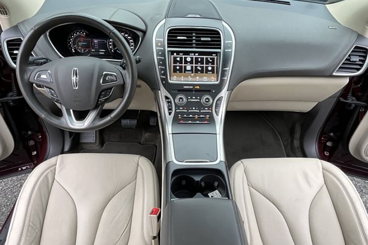 Used Lincoln MKX 2017 2.0T Two-Wheel Drive Deluxe Edition Interior 13