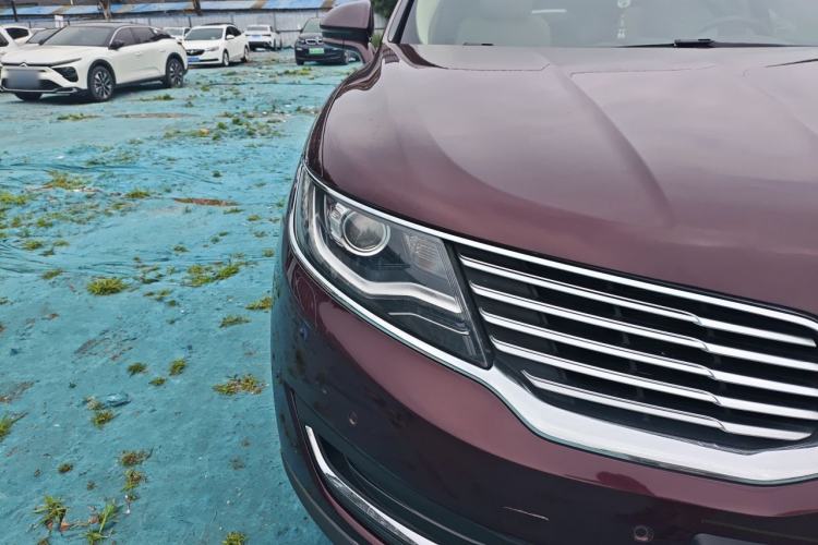 Used Lincoln MKX 2017 2.0T Two-Wheel Drive Deluxe Edition Right Front Headlight