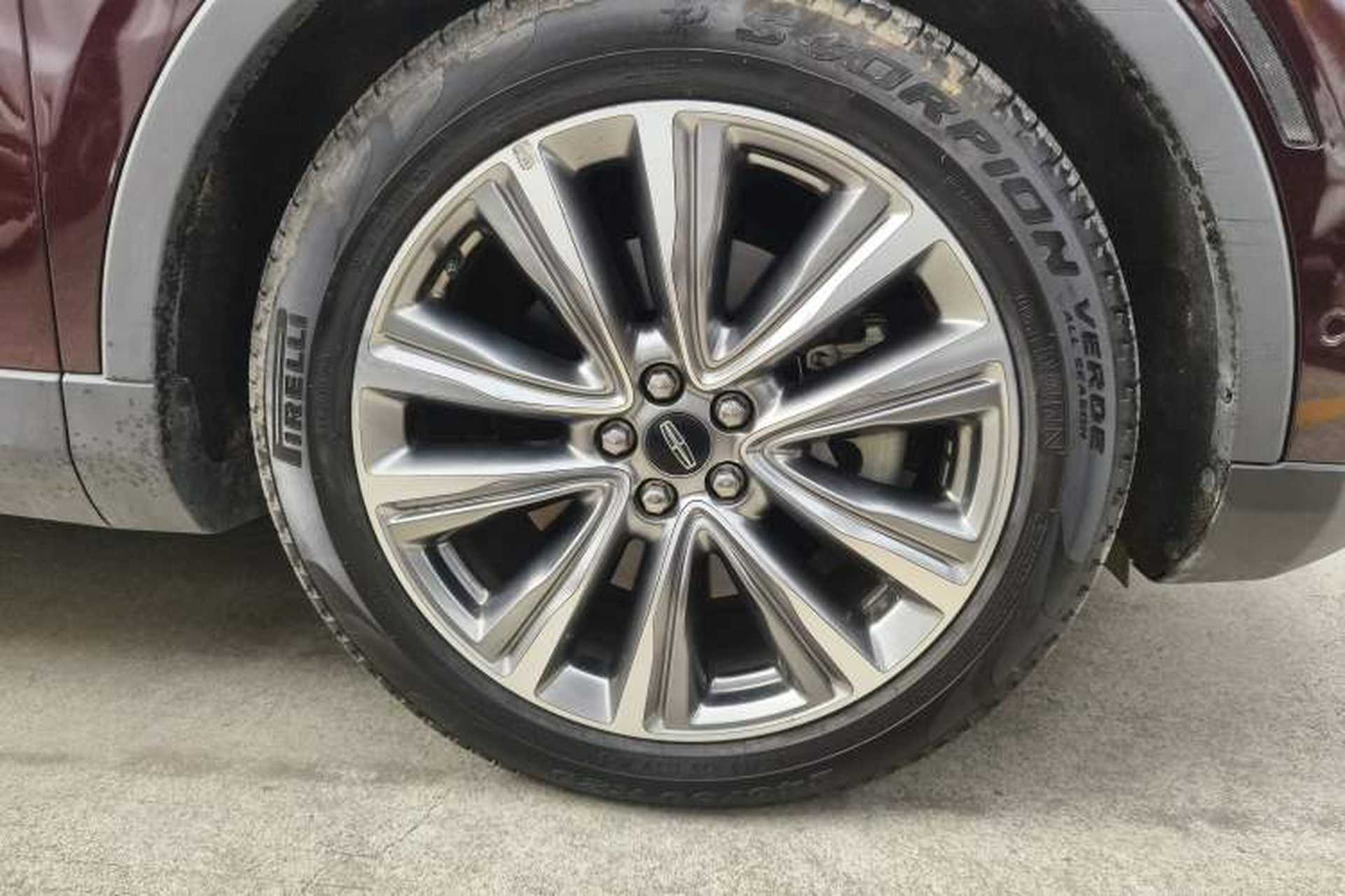 Used Lincoln MKX 2017 2.7T Four-Wheel Drive Prestige Edition Right Front Wheel Hub