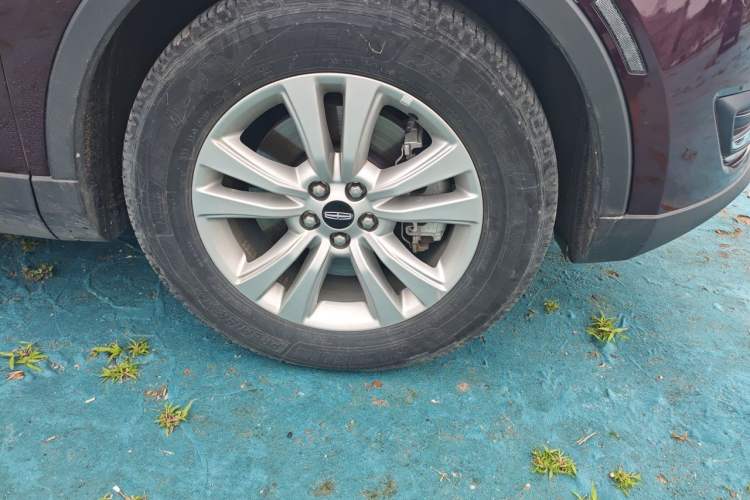 Used Lincoln MKX 2017 2.0T Two-Wheel Drive Deluxe Edition Right Front Wheel Hub