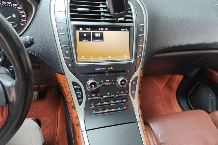 Used Lincoln MKX 2017 2.7T Four-Wheel Drive Prestige Edition Audio And AC Panel