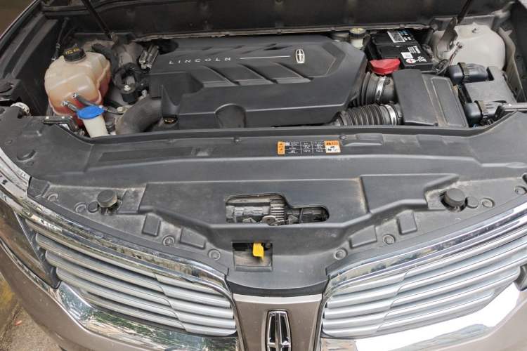 Used Lincoln MKX 2017 2.7T Four-Wheel Drive Prestige Edition Engine Bay