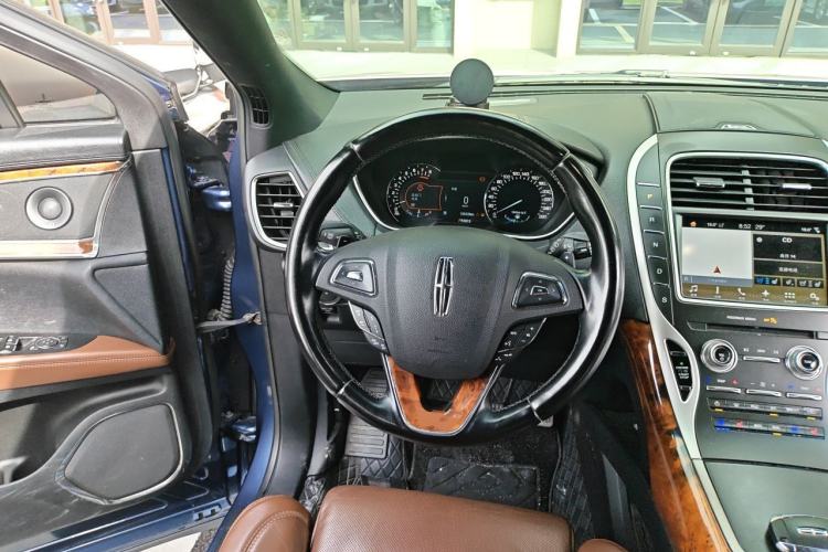 Used Lincoln MKX 2017 2.7T Four-Wheel Drive Prestige Edition Steering Wheel