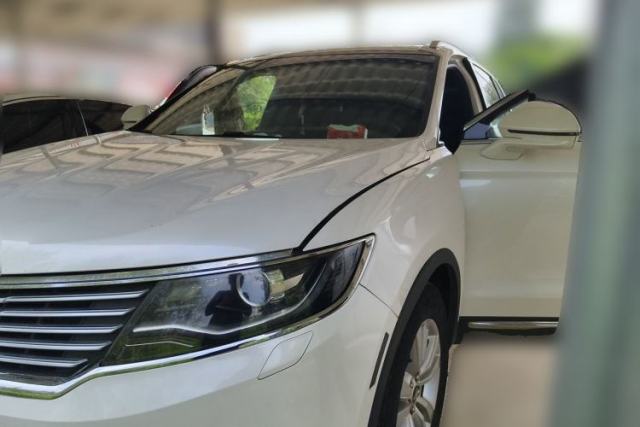 Używany Lincoln MKX 2017 2.0T Two-Wheel Drive Deluxe Edition