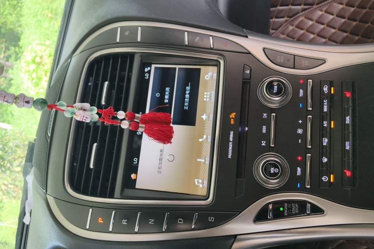 Used Lincoln MKX 2017 2.0T Two-Wheel Drive Deluxe Edition Audio And AC Panel