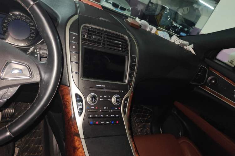 Used Lincoln MKX 2017 2.7T Four-Wheel Drive Prestige Edition Audio And AC Panel