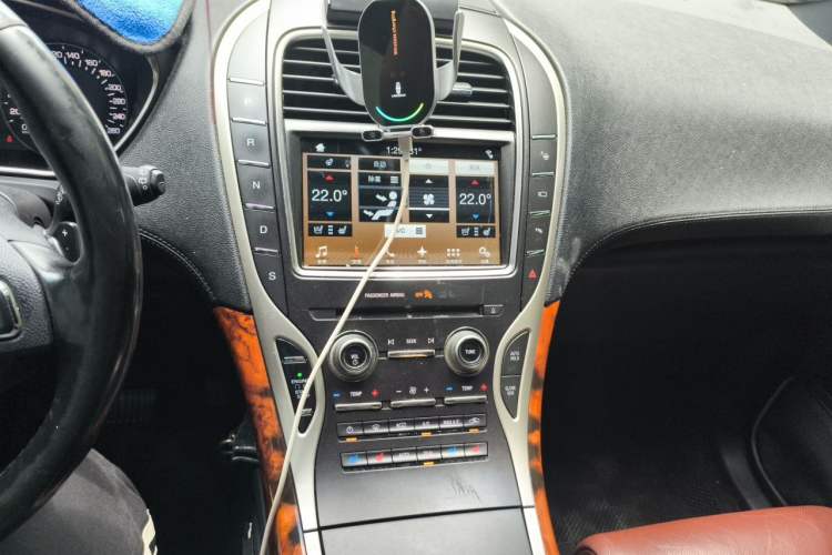 Used Lincoln MKX 2017 2.7T Four-Wheel Drive Prestige Edition Audio And AC Panel