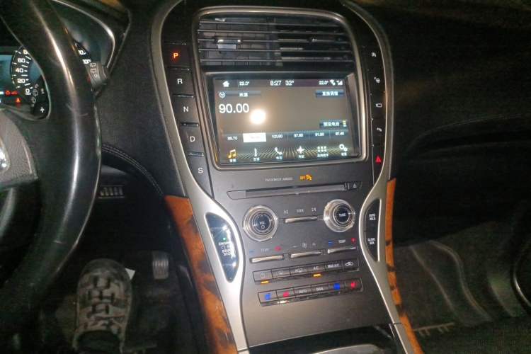 Used Lincoln MKX 2017 2.0T Four-Wheel Drive Zunya Edition Audio And AC Panel