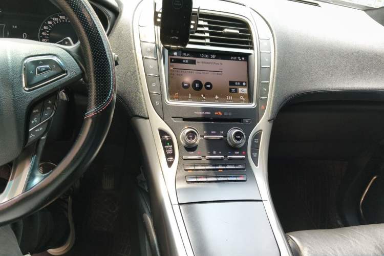 Used Lincoln MKX 2017 2.0T Four-Wheel Drive Zunya Edition Audio And AC Panel