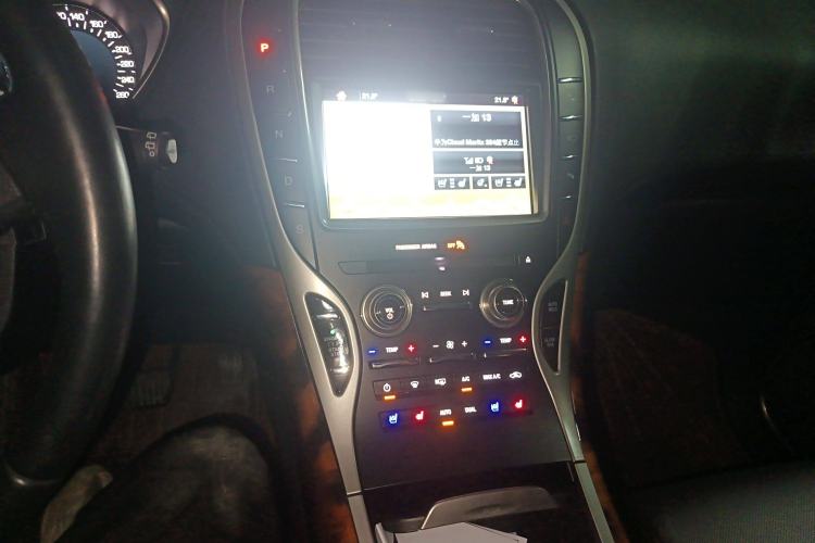 Used Lincoln MKX 2017 2.7T Four-Wheel Drive Prestige Edition Audio And AC Panel