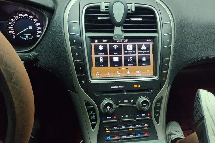 Used Lincoln MKX 2017 2.0T Four-Wheel Drive Zunya Edition Audio And AC Panel