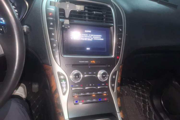 Used Lincoln MKX 2017 2.7T Four-Wheel Drive Prestige Edition Audio And AC Panel
