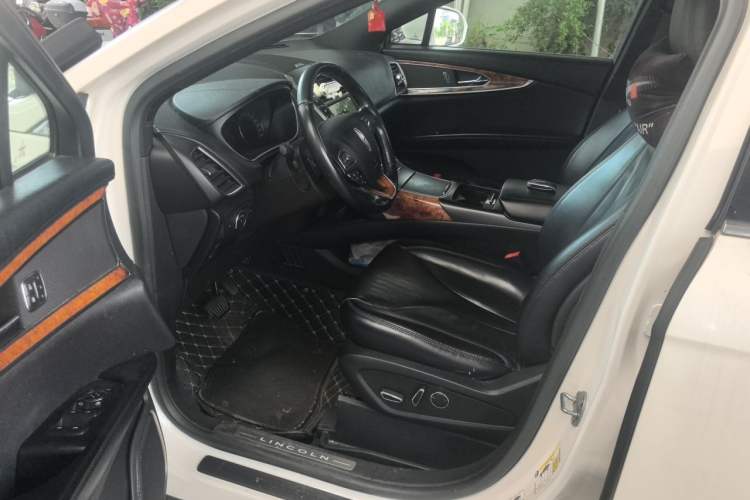 Used Lincoln MKX 2017 2.0T Two-Wheel Drive Deluxe Edition Driver Seat