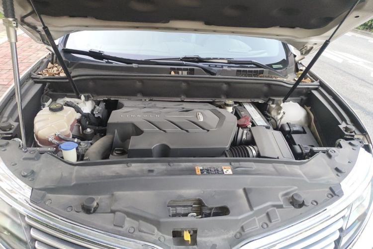 Used Lincoln MKX 2017 2.7T Four-Wheel Drive Prestige Edition Engine Bay