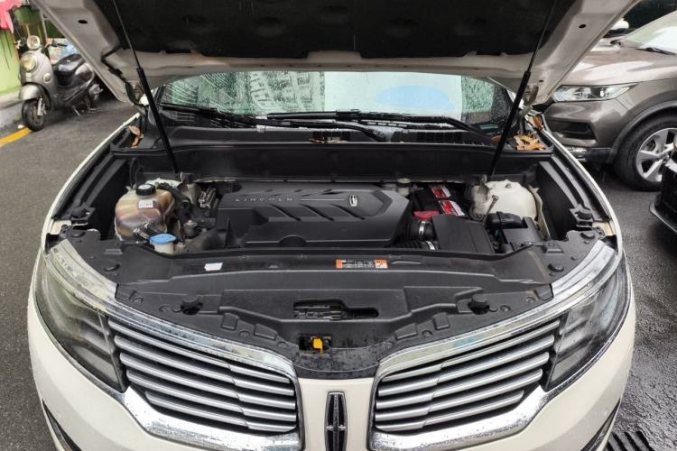 Used Lincoln MKX 2017 2.7T Four-Wheel Drive Prestige Edition Engine Bay
