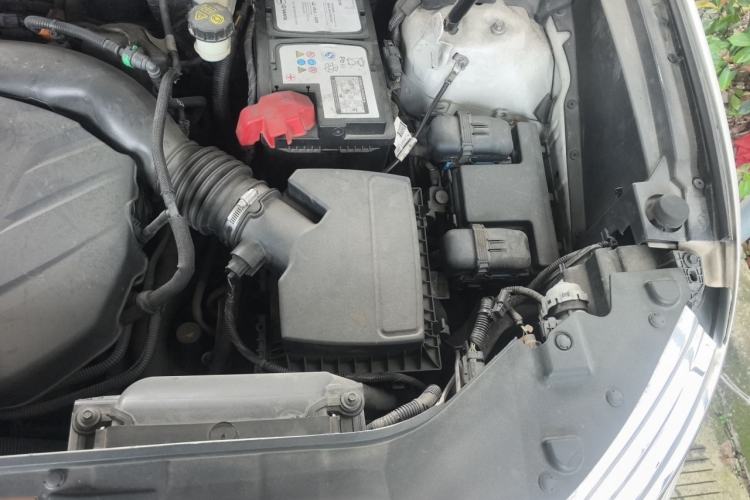 Used Lincoln MKX 2017 2.0T Two-Wheel Drive Deluxe Edition Engine Bay Left