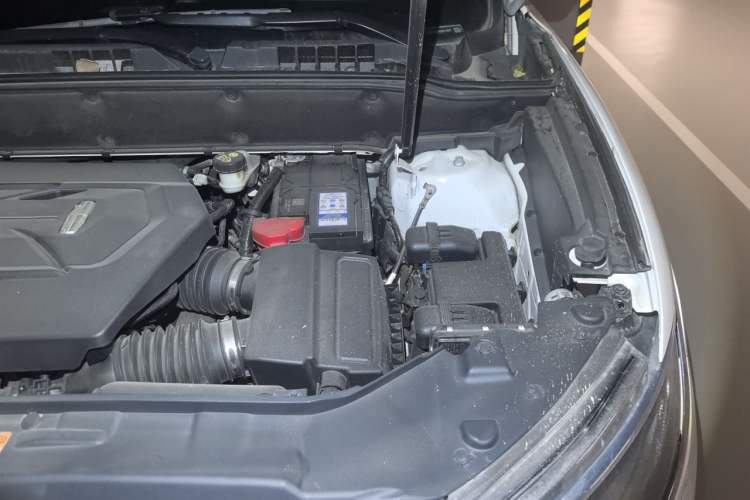 Used Lincoln MKX 2017 2.7T Four-Wheel Drive Prestige Edition Engine Bay Left
