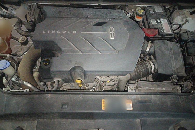Used Lincoln MKX 2017 2.7T Four-Wheel Drive Prestige Edition Engine Bay