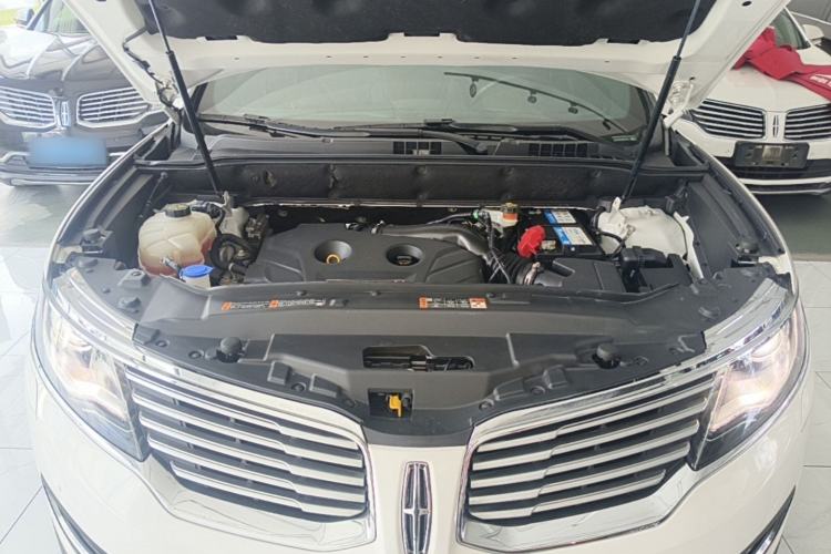 Used Lincoln MKX 2017 2.0T Two-Wheel Drive Deluxe Edition Engine Bay