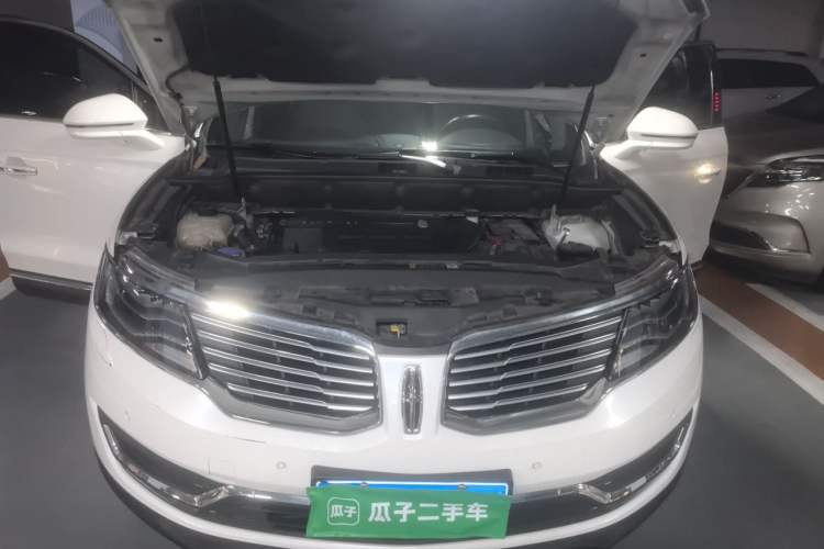 Used Lincoln MKX 2017 2.7T Four-Wheel Drive Prestige Edition Engine Bay