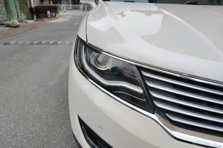 Used Lincoln MKX 2017 2.0T Four-Wheel Drive Zunya Edition Exterior 6