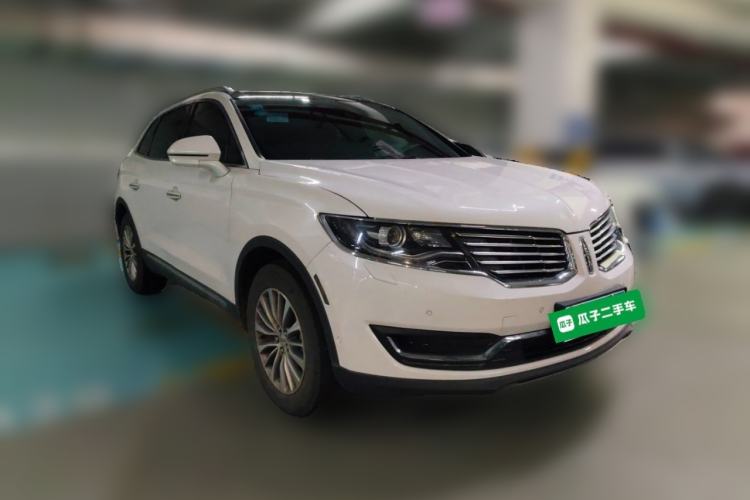 Used Lincoln MKX 2017 2.0T Four-Wheel Drive Zunya Edition Front Right 45 Deg