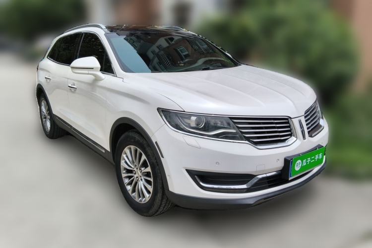 Used Lincoln MKX 2017 2.0T Four-Wheel Drive Zunya Edition Front Right 45 Deg