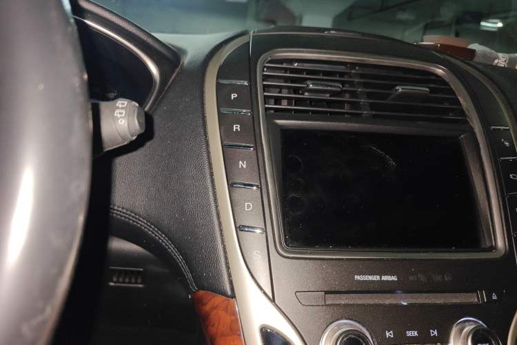 Used Lincoln MKX 2017 2.7T Four-Wheel Drive Prestige Edition Gear Lever