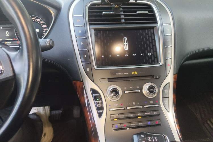 Used Lincoln MKX 2017 2.7T Four-Wheel Drive Prestige Edition Gear Lever