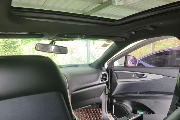 Used Lincoln MKX 2017 2.0T Two-Wheel Drive Deluxe Edition Headliner