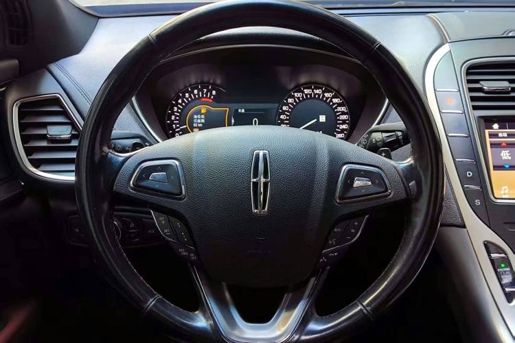 Used Lincoln MKX 2017 2.0T Four-Wheel Drive Zunya Edition Interior 3
