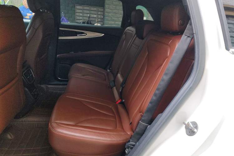 Used Lincoln MKX 2017 2.0T Four-Wheel Drive Zunya Edition Interior 4