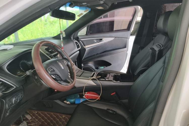 Used Lincoln MKX 2017 2.0T Two-Wheel Drive Deluxe Edition Left Front Seat