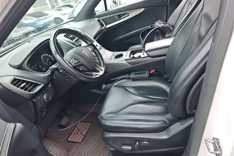 Used Lincoln MKX 2017 2.0T Two-Wheel Drive Deluxe Edition Left Front Seat
