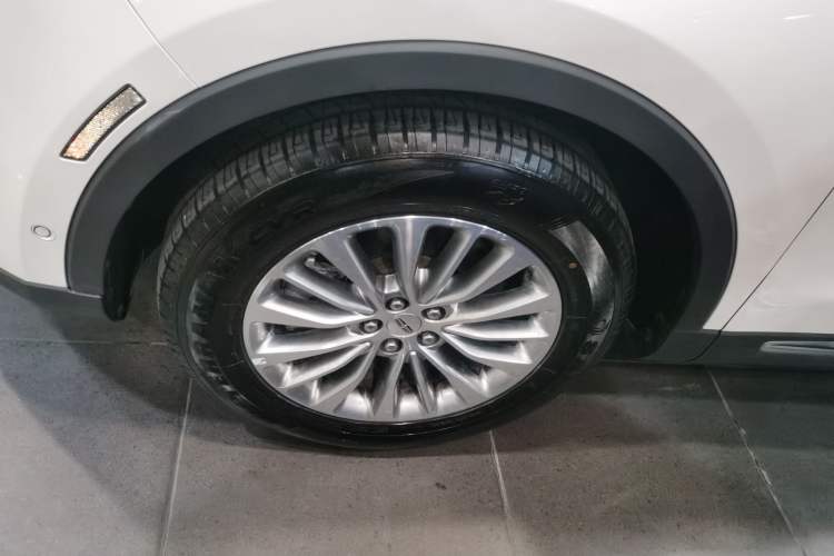 Used Lincoln MKX 2017 2.0T Four-Wheel Drive Zunya Edition Left Front Wheel Hub
