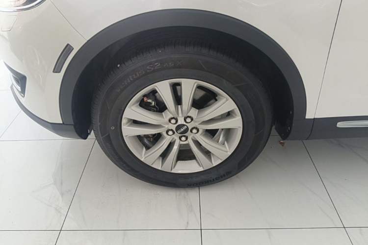 Used Lincoln MKX 2017 2.0T Two-Wheel Drive Deluxe Edition Left Front Wheel Hub