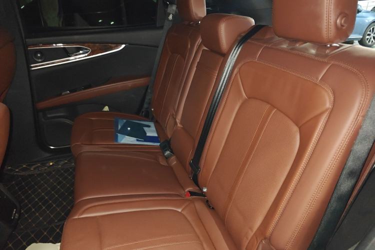 Used Lincoln MKX 2017 2.7T Four-Wheel Drive Prestige Edition Left Rear Seat