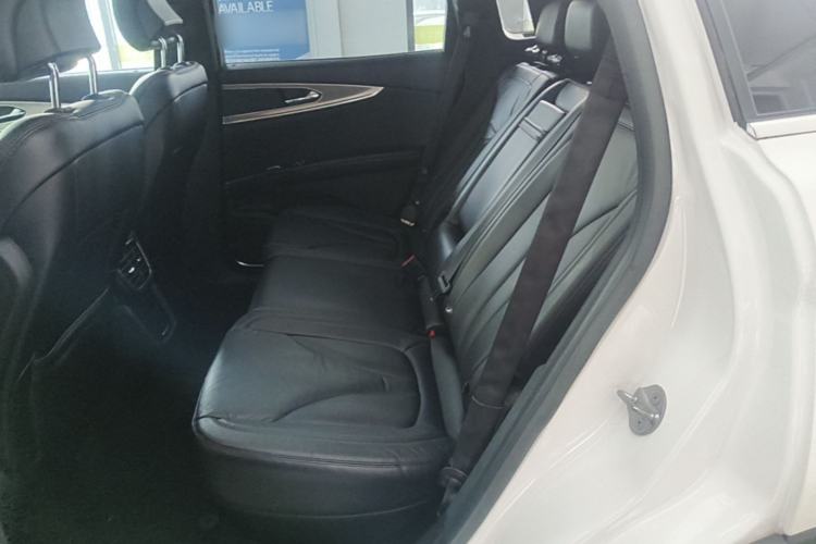 Used Lincoln MKX 2017 2.0T Two-Wheel Drive Deluxe Edition Left Rear Seat