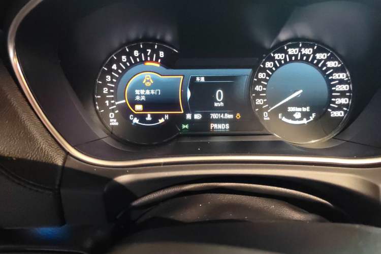 Used Lincoln MKX 2017 2.7T Four-Wheel Drive Prestige Edition Odometer Close Up