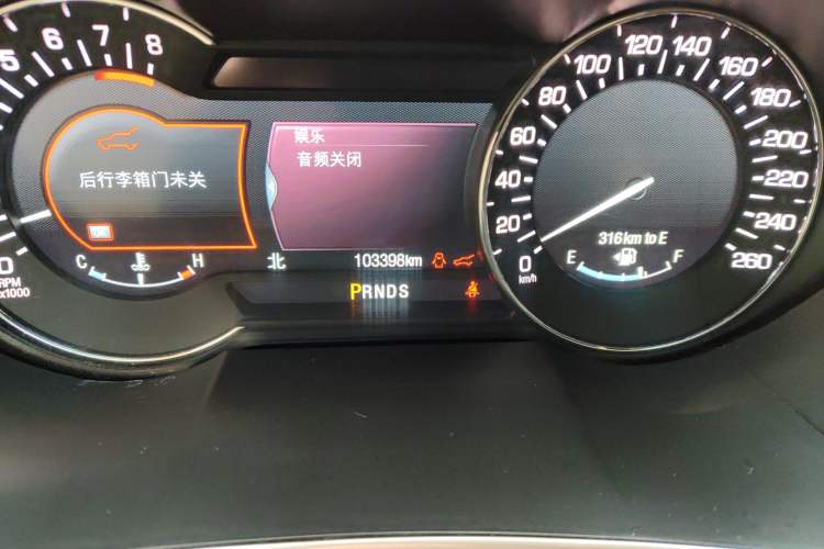 Used Lincoln MKX 2017 2.0T Four-Wheel Drive Zunya Edition Odometer Close Up