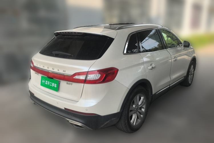 Used Lincoln MKX 2017 2.0T Two-Wheel Drive Deluxe Edition Rear Right 45 Deg